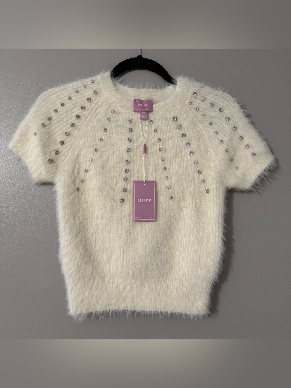 MUSE Off White Rhinestone Embellished Fuzzy Short Sleeve Sweater NWT Small